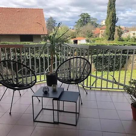 Moderne, Terrasse Et Parking *