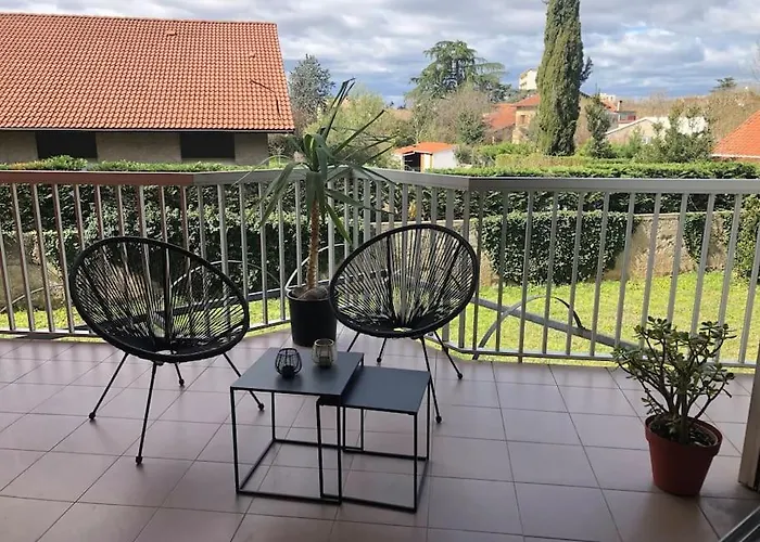 Moderne, Terrasse Et Parking *